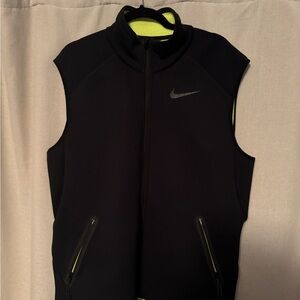 Never worn Nike ThermaFit Vest